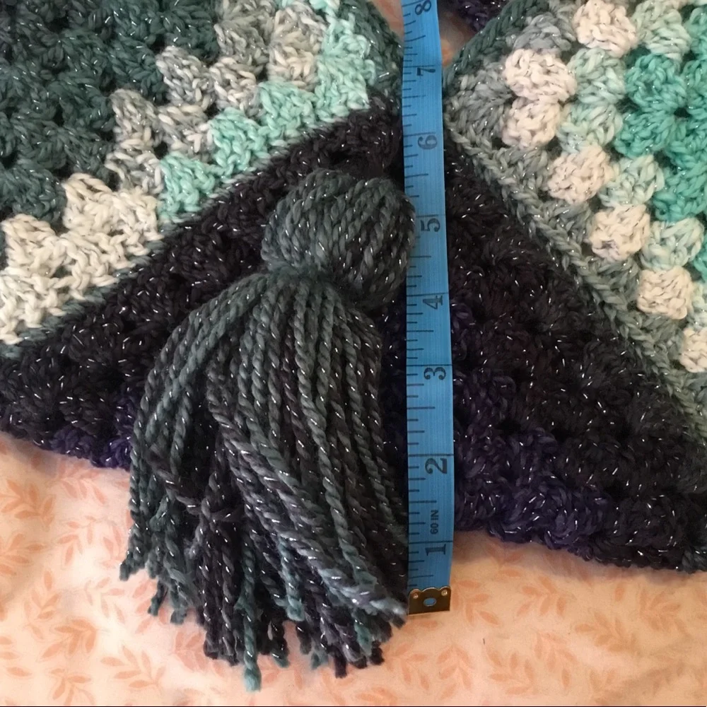 Crochet crossbody BoHo bag. Handmade. Variegated blues with sparkle. - Picture 4 of 9